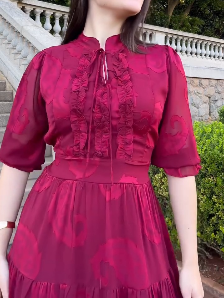 Sarita Chic Midi Dress